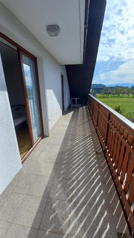Draga - 2 Bedroom Apartment Tržič Exterior foto